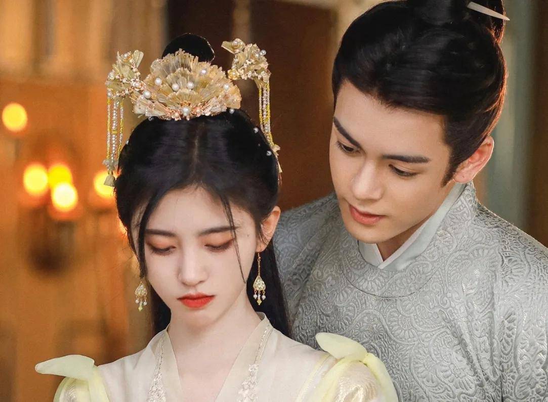 曾舜晞的女朋友鞠婧祎(等补妆完成后鞠婧祎还说道