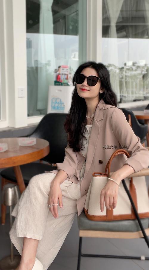 大风吹刘惜君个人简介