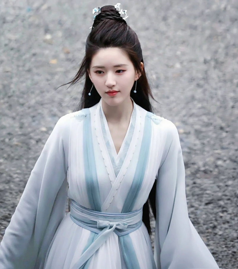 央视李小萌的丈夫简介