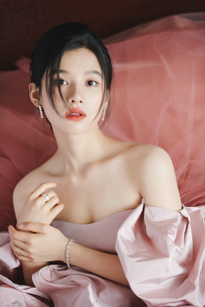 周冬雨许凯周冬雨许凯原著小说