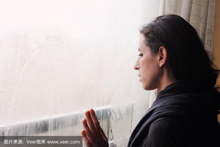 演员李嘉明指责电视收费乱象