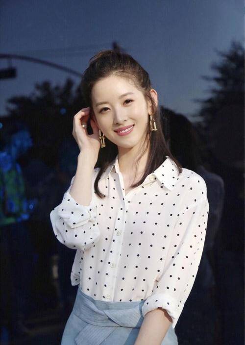 风开头的四字词语 风开头的四字词语