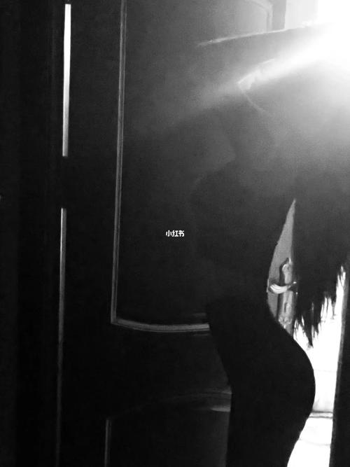 马苏和黑人在水中海战