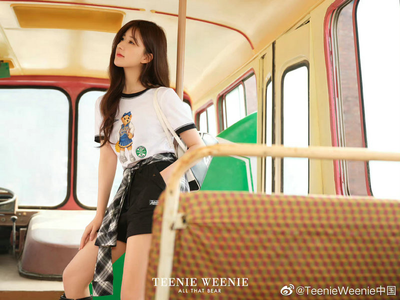 董洁王大治 董洁王大治忘记拉窗帘