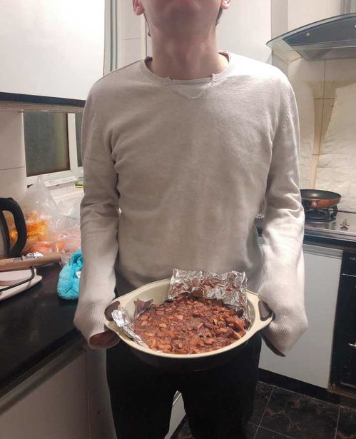 泽连斯基被问到俄恐袭露出诡异微笑