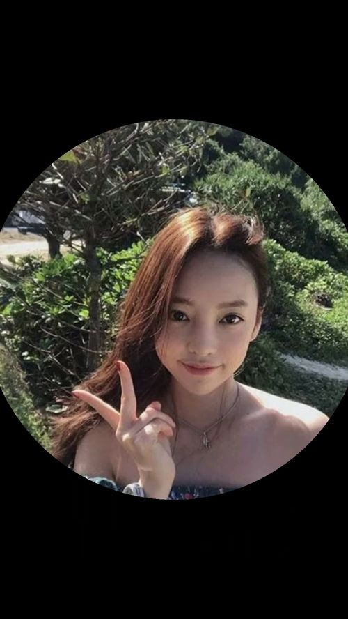 演员何中华老婆圈外人