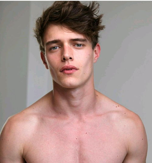 辰薇和周杰伦什么关系