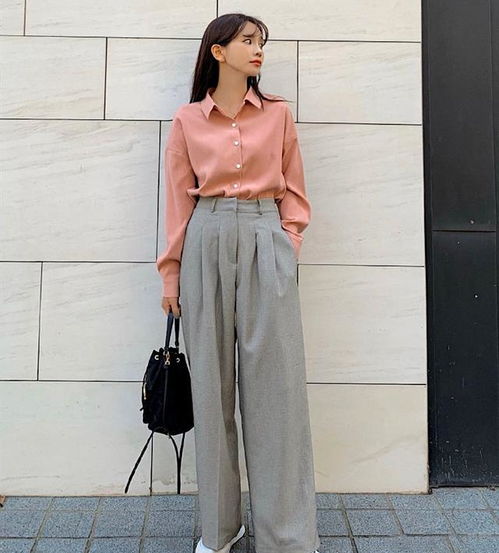 短裙美女热舞 短裙小姐姐舞蹈