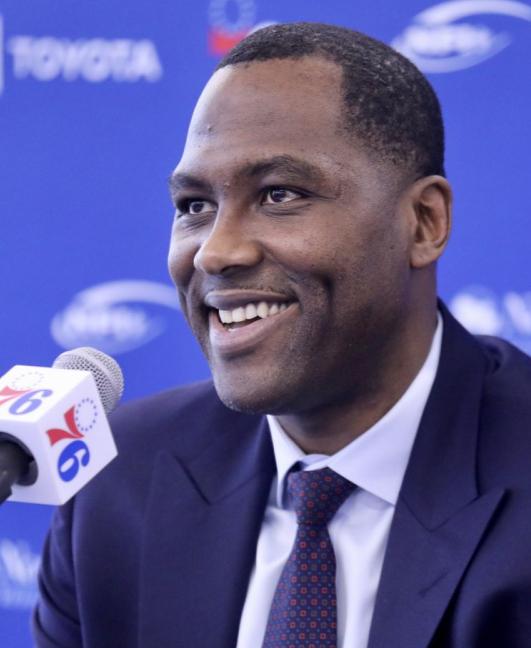 向左个人资料简介女友